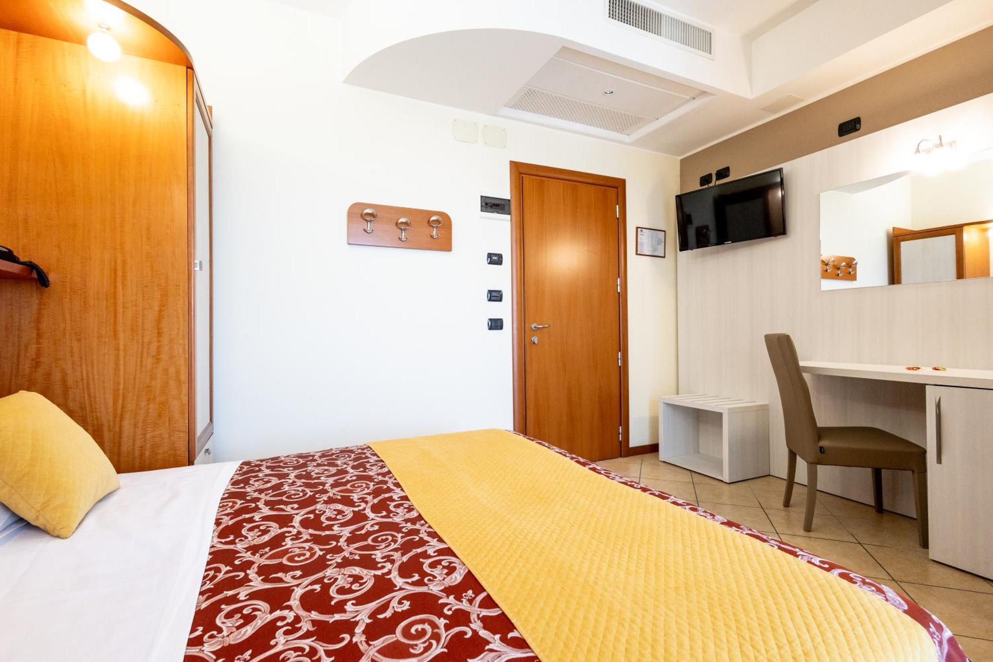 Double or Twin Room with Side Sea View,1730061088:JPEG